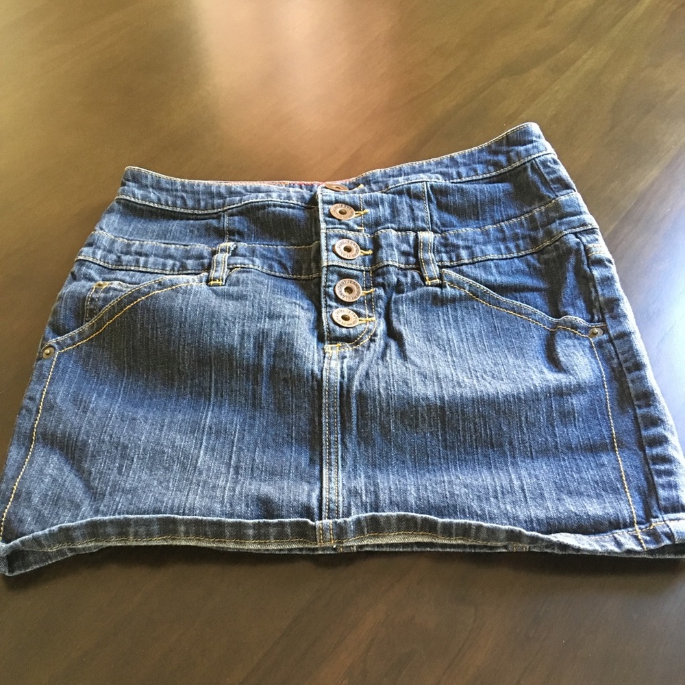 DKNY Jean Mini skirt 💗